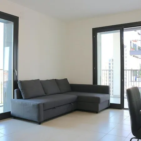 Skyline Apartment With Balcony - 4 People * Milão