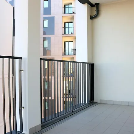 Skyline Apartment With Balcony - 4 People