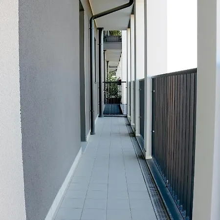 Skyline Apartment With Balcony - 4 People