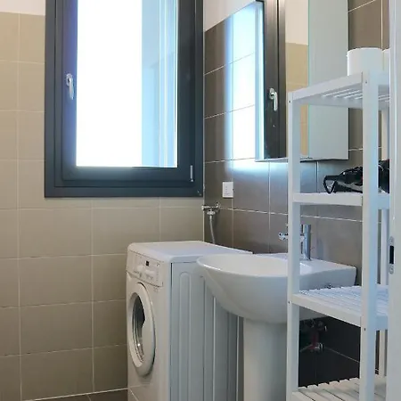 Skyline Apartment With Balcony - 4 People